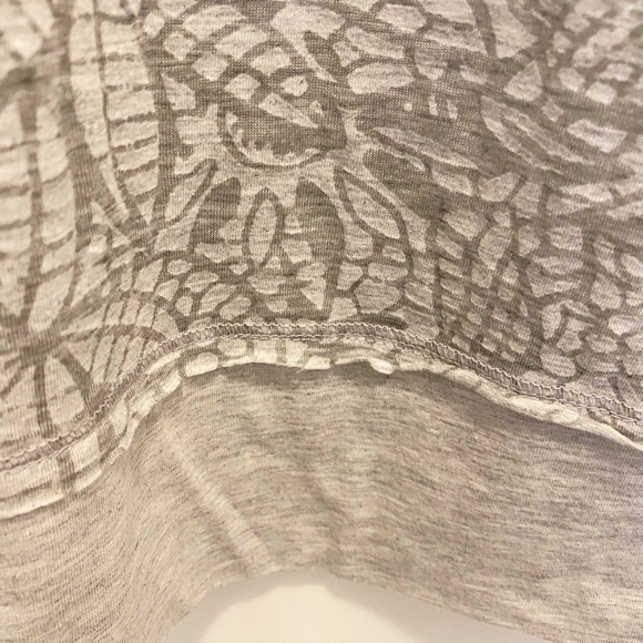 Nevada Grey Etched Floral Tall Tee Shirt Top M 8 - Picture 7 of 8